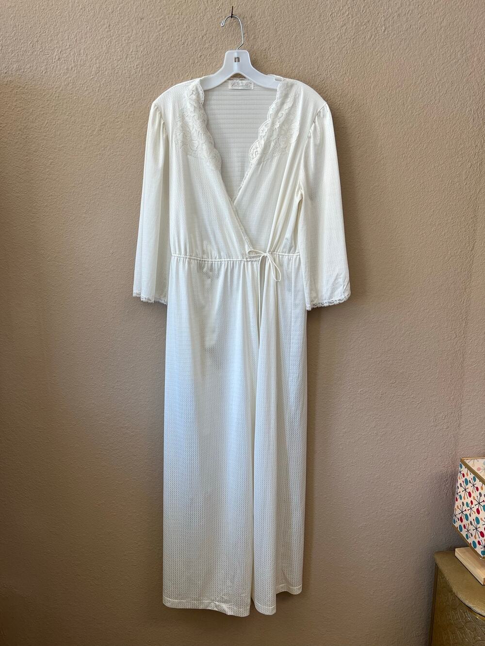 Vintage 70s Collectibles by JCPenney white nylon robe size M
